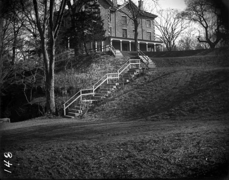 The Lorillard Mansion In Bronx Park, Bronx, 1904.