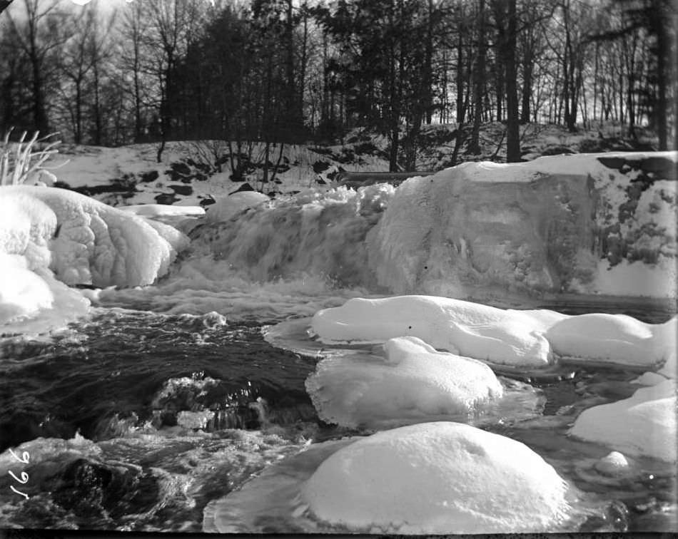Icy Falls And Rocks In Bronx Park, Bronx, 1904.