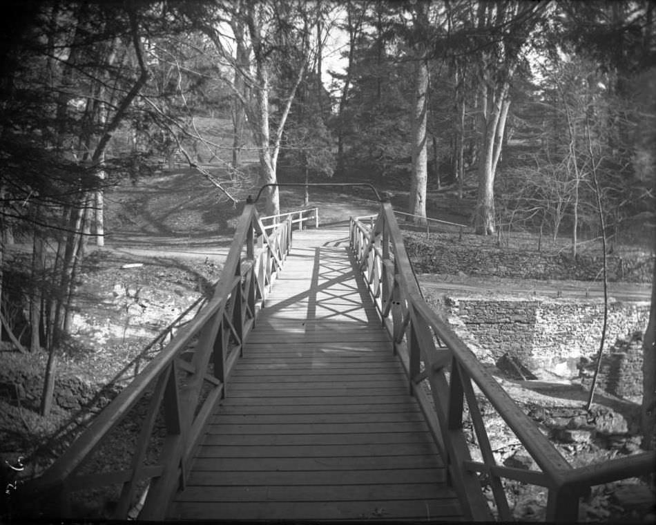 Wood Bridge, Bronx Park, Bronx, 1890S.