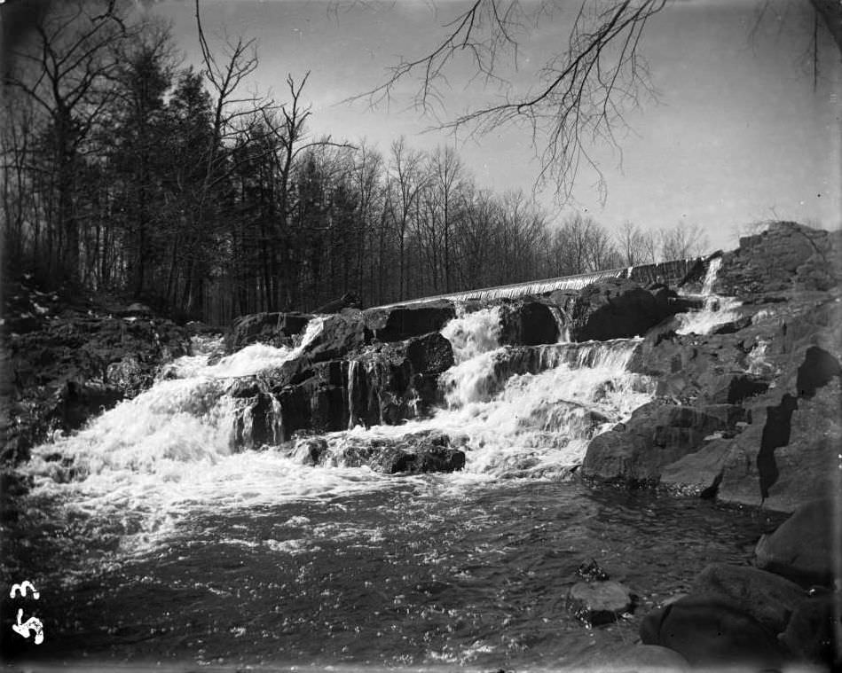 River Falls, Bronx Park, Bronx, 1890S.