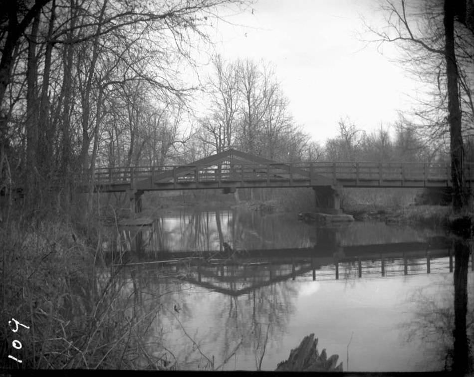Wood Bridge, Bronx Park, Bronx, 1890S.