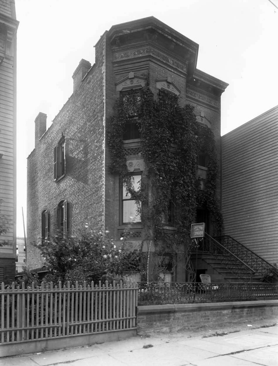 1045 Fox Street, Bronx, 1915.