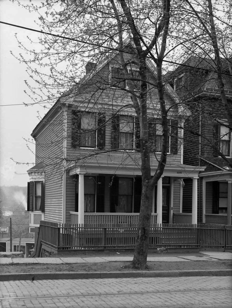 3393 Fort Independence Street, Bronx, 1916.