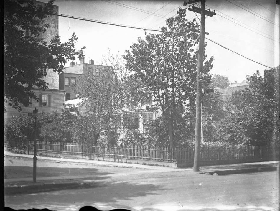 A House On Bainbridge Avenue, Bronx, N.y., 1910S.