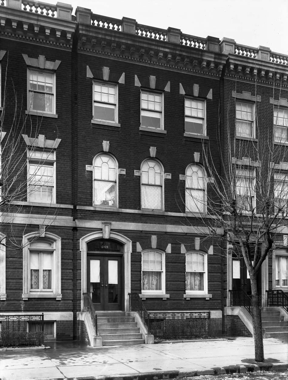1049 Faile Street, Bronx, 1915.