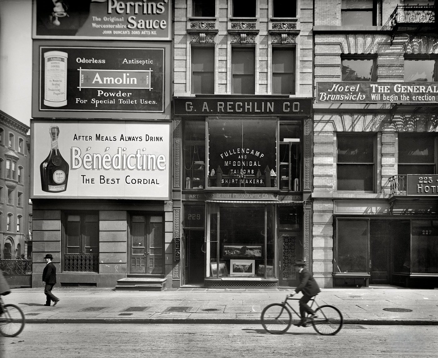 Detroit Photographic Co., 229 Fifth Avenue, New York, Circa 1903.