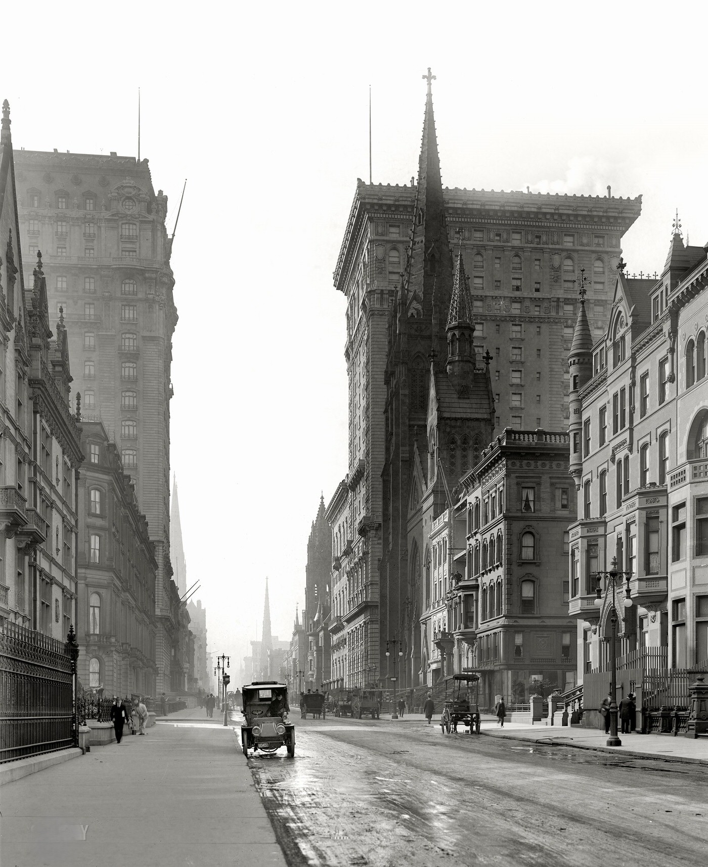 Gotham And St. Regis Hotels, Looking South Along Fifth Avenue At East 56Th Street, New York, Circa 1905.