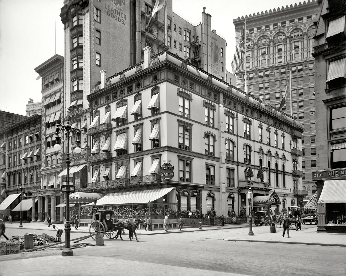 Cafe Martin, Fifth Avenue And 26Th Street, New York, Circa 1908.