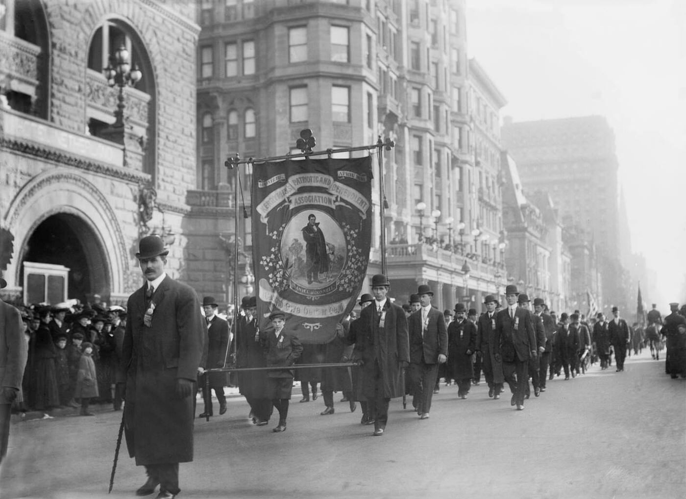 St. Patrick'S Parade, Fifth Avenue, New York City, March 1909.