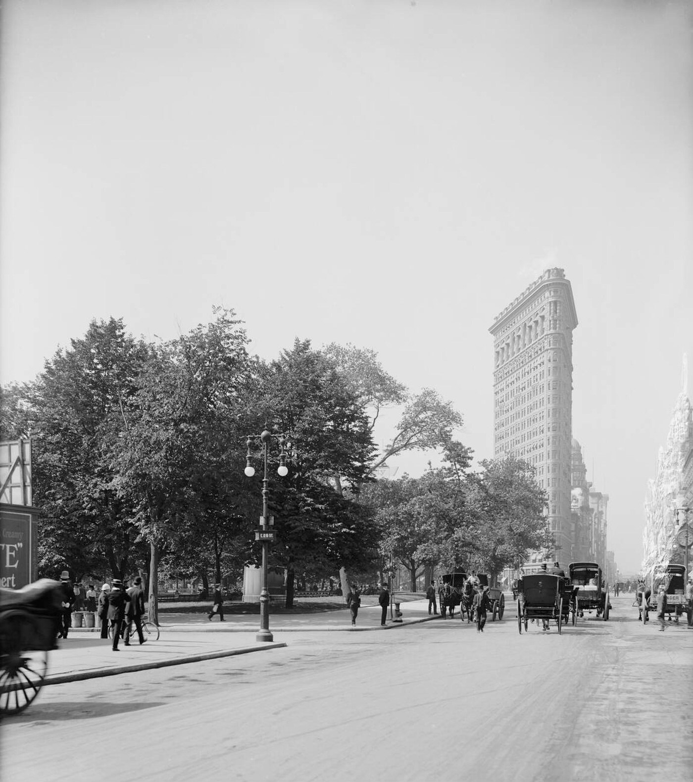 Fifth Avenue Looking South To Flatiron Building, New York City, Circa 1905.