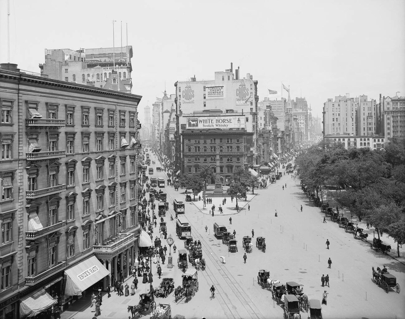 Intersection Of Broadway And Fifth Avenue Looking North, New York City, Circa 1900.