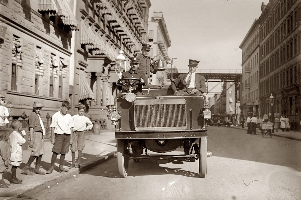 &Amp;Quot;Auto Insurance Patrol&Amp;Quot; In New York City, Circa 1913.