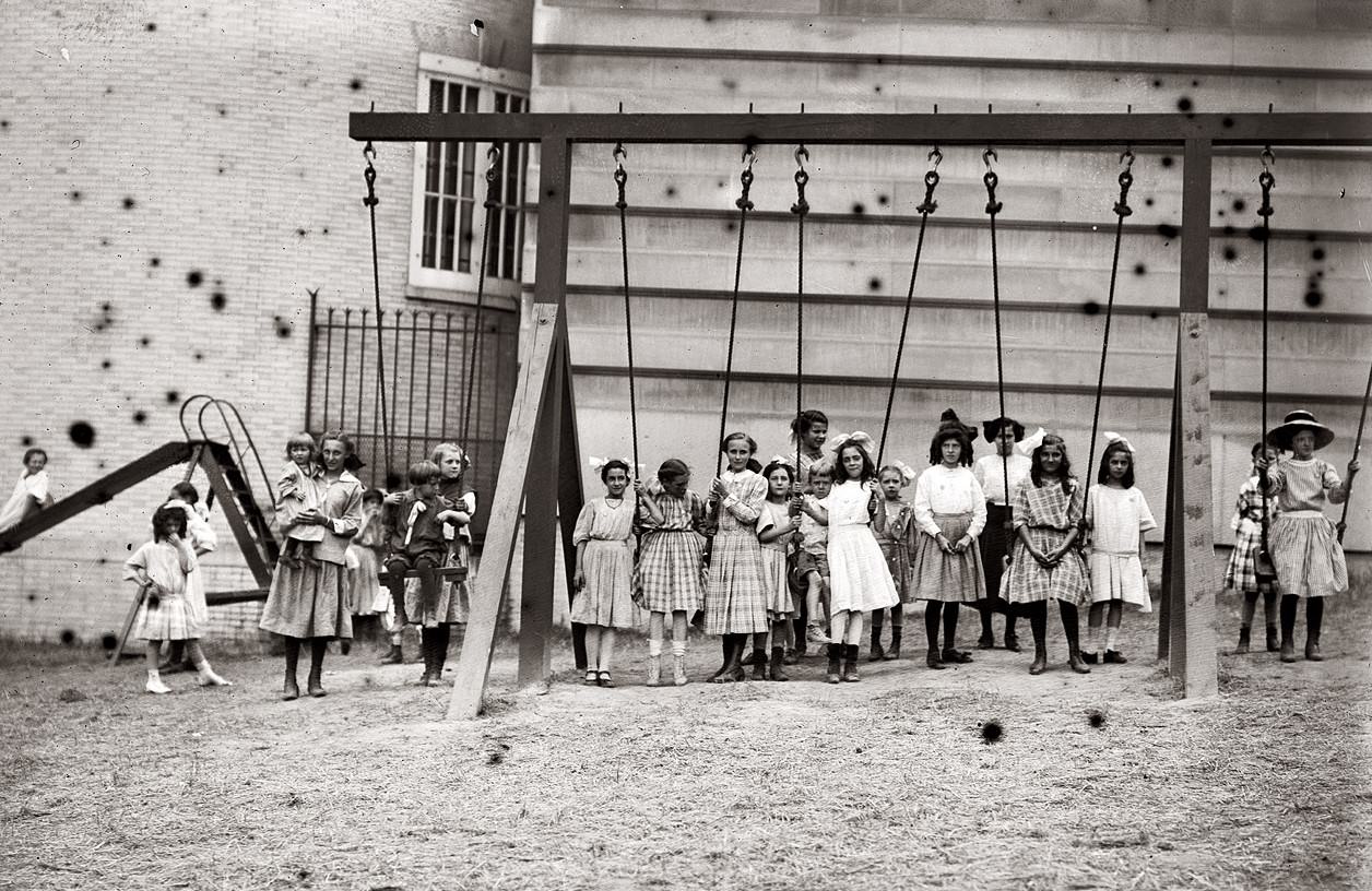 Carnegie Playground, Fifth Avenue, New York, Circa 1910.