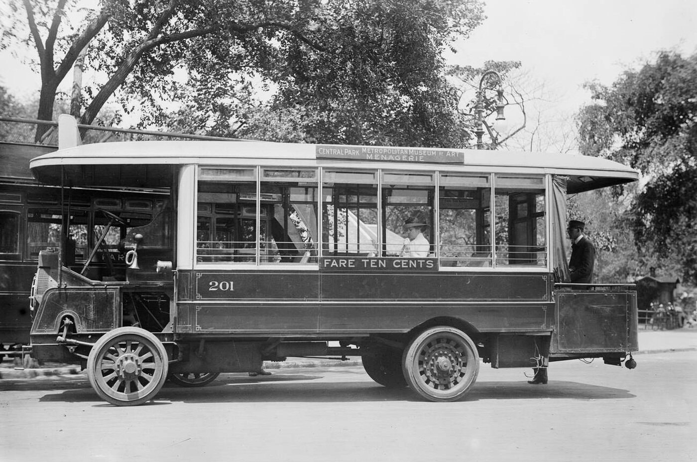 Fifth Avenue Bus In New York, Circa 1910S.