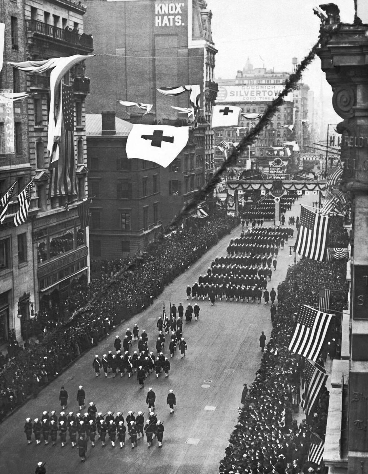 A Million People Cheer The Return Of The U.s. Navy Victory Fleet Down Fifth Avenue, New York, December 25, 1918.