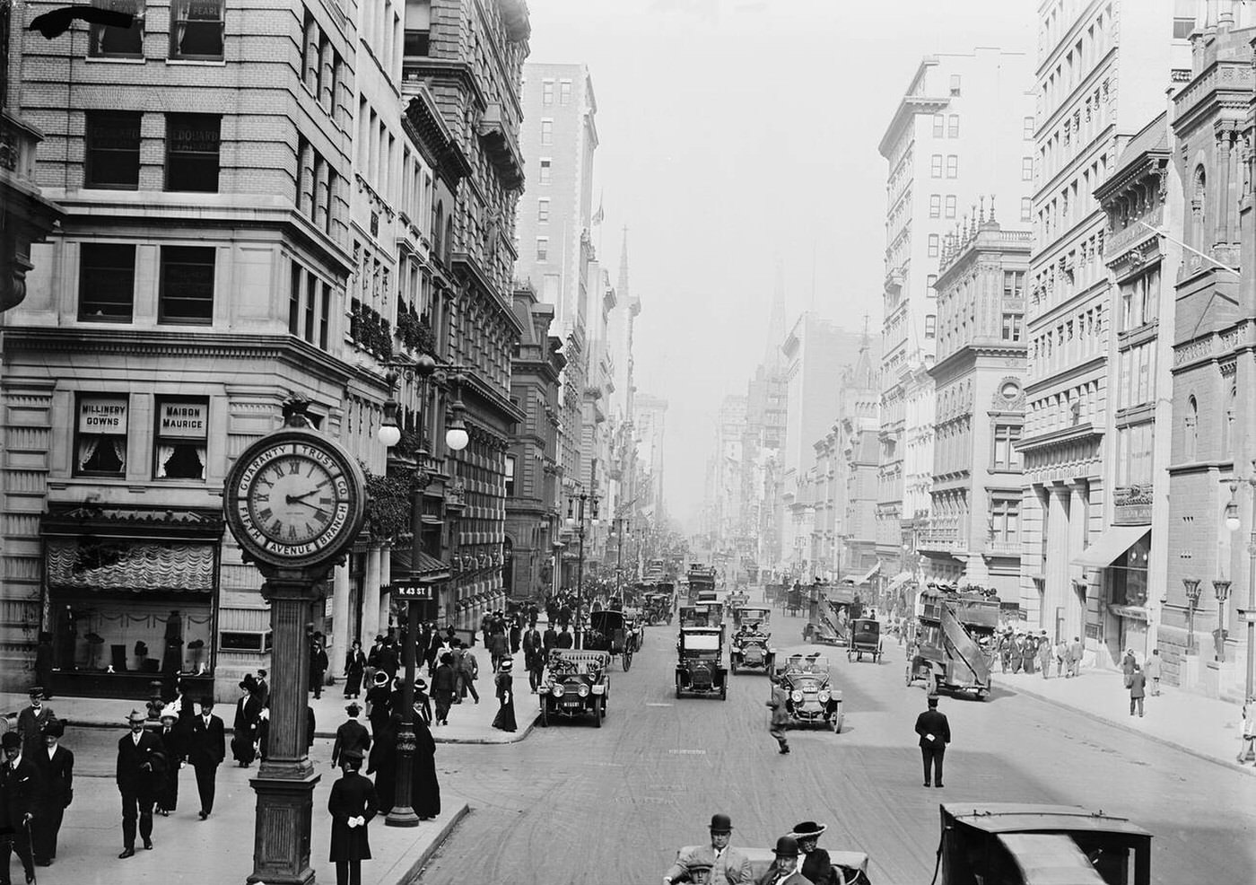 Fifth Avenue At 43Rd St, New York City, Circa 1915.