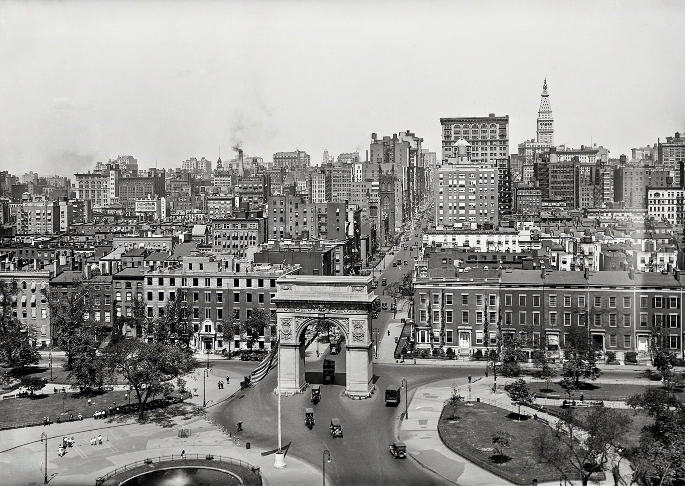 Greenwich Village, Washington Square And Fifth Avenue, 1921.