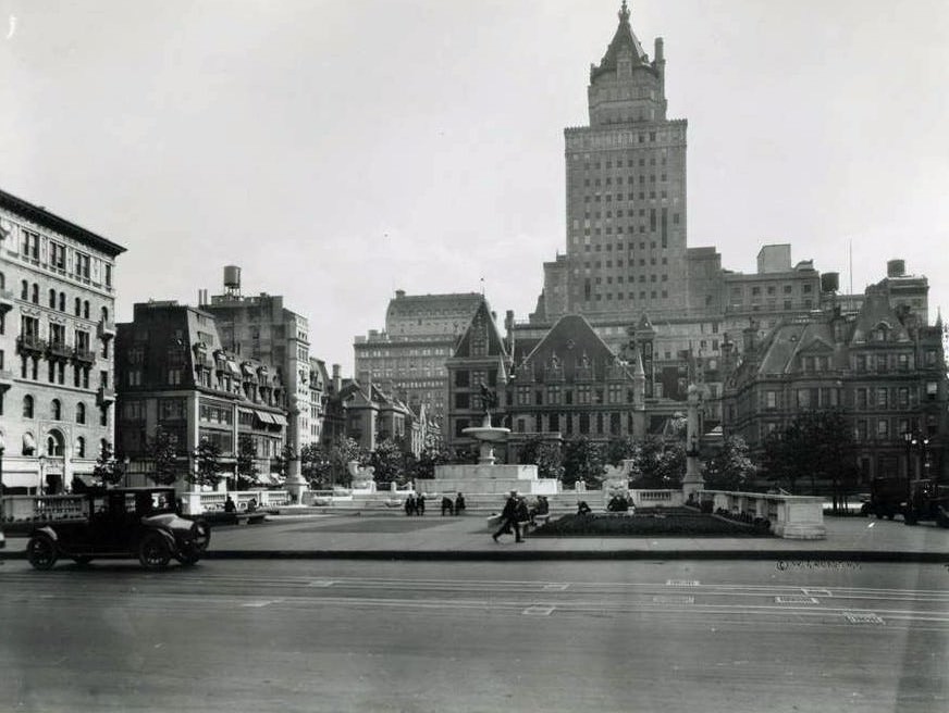 Plaza With Pulitzer Fountain, Looking South Down Fifth Avenue From 59Th Street, 1920.