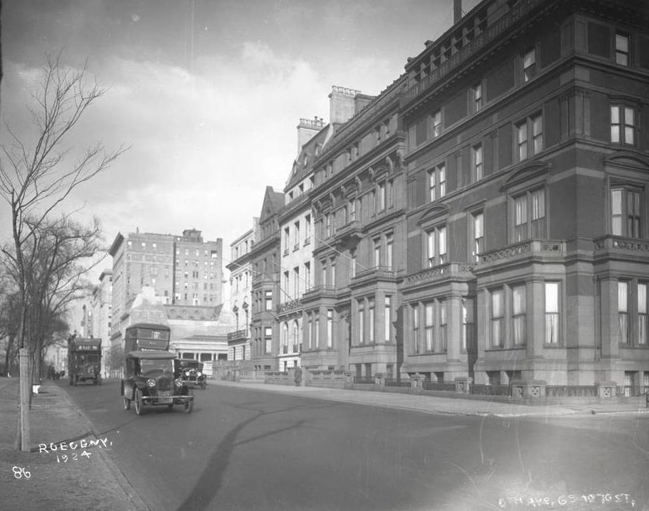Fifth Avenue Looking North From 69Th Street, 1924.