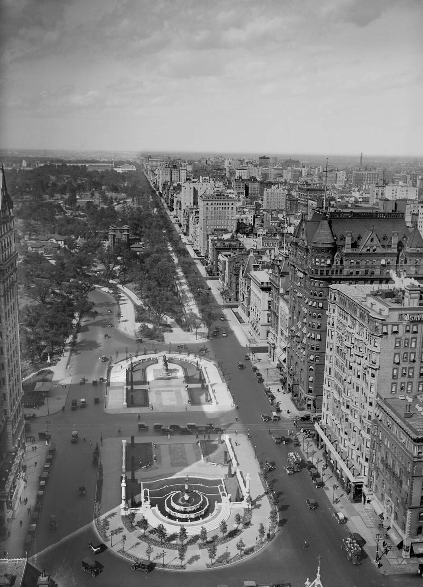 Fifth Avenue And The Plaza, Looking North Toward Central Park, 1920.