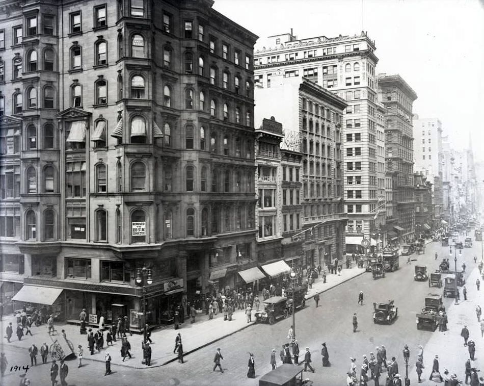 West Side Of Fifth Avenue, Looking North From 42Nd Street.