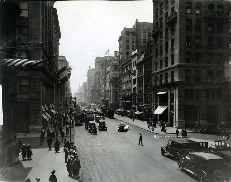 Fifth Avenue, Looking South From Just North Of 47Th Street, 1920S.