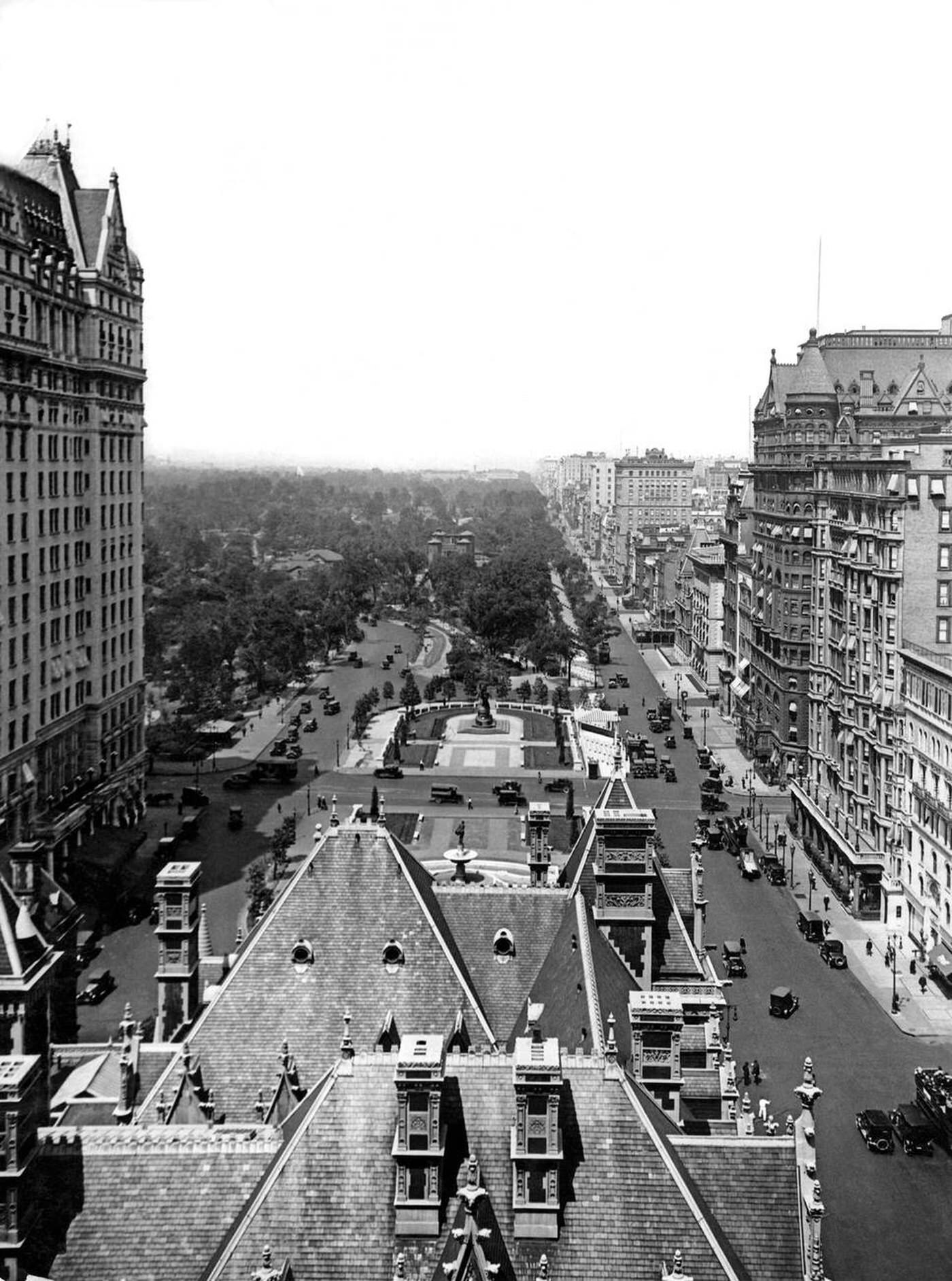 Looking From 57Th St. Up Fifth Avenue Towards Central Park With The Pulitzer Fountain, 1923.
