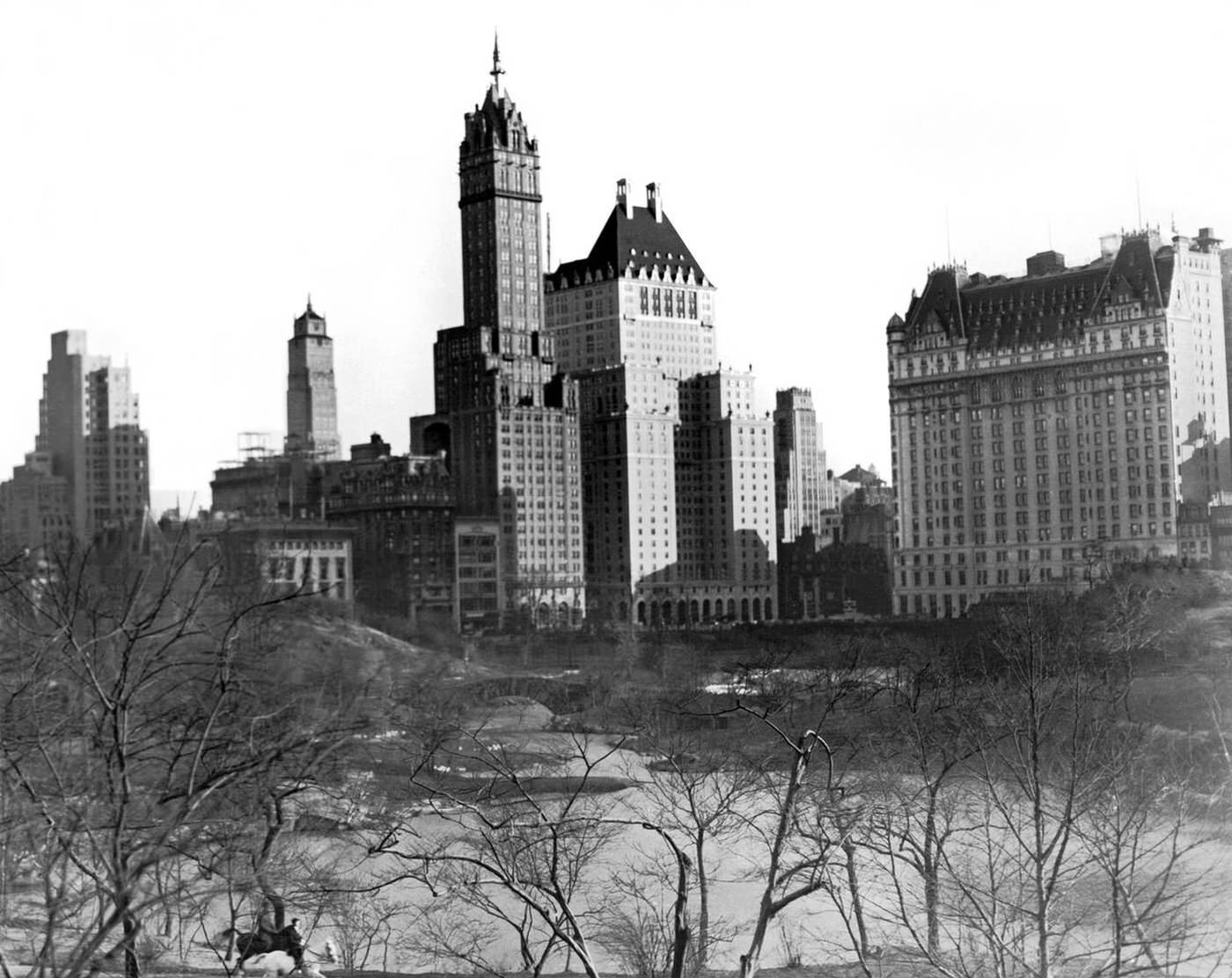 The Plaza Hotel, The Hotel Netherland, And The Hotel Savoy On The Southeast Edge Of Central Park, 1928.