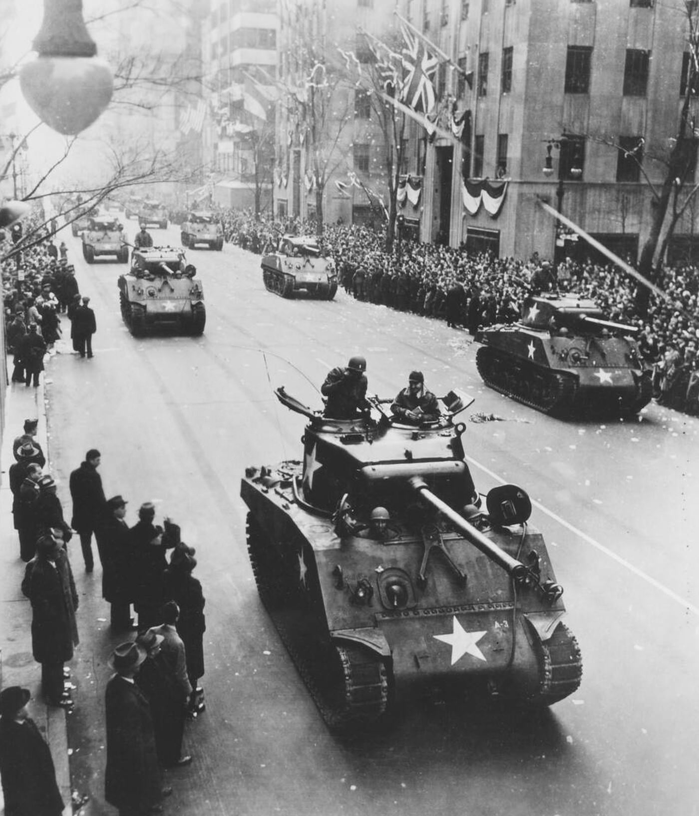 Wwii Military Tanks On Fifth Avenue During Victory Parade, 1946.