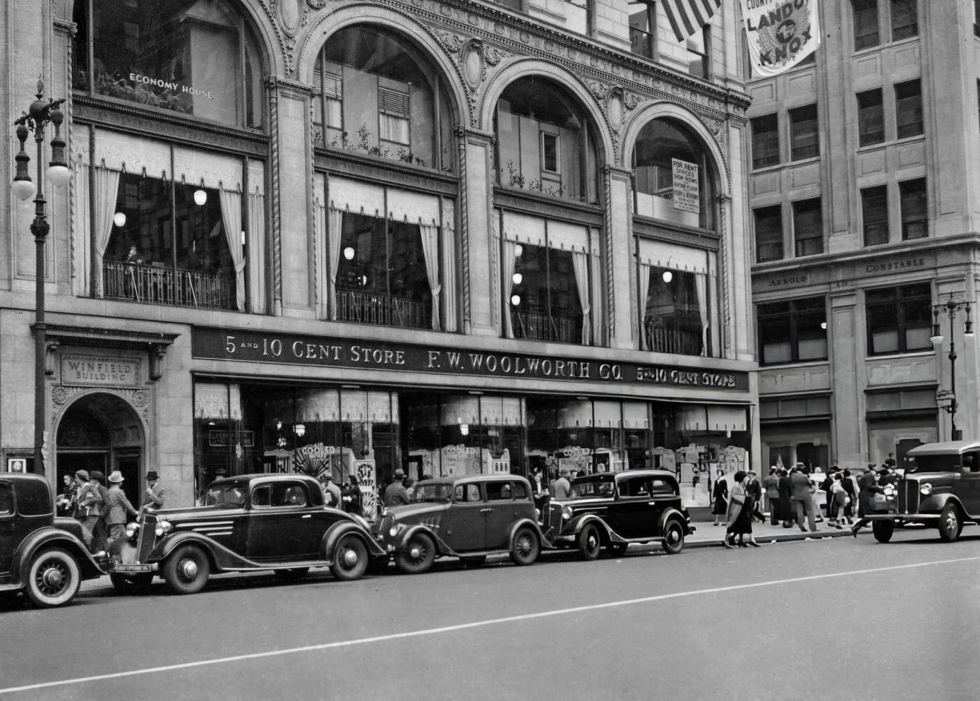 Fw Woolworth Company Store, 40Th Street And Fifth Avenue, 1940.