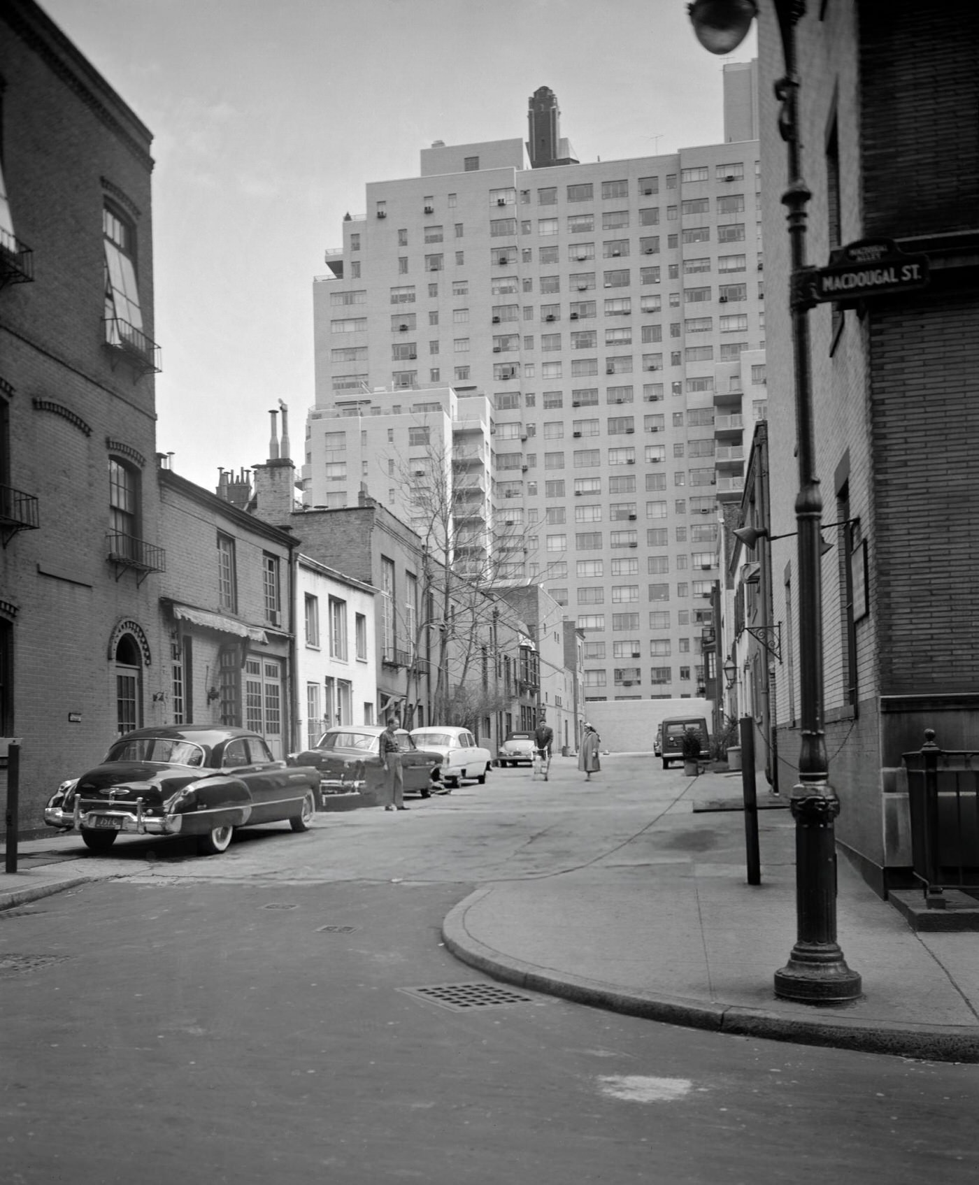 Macdougal Alley And 2 Fifth Avenue, 1945.