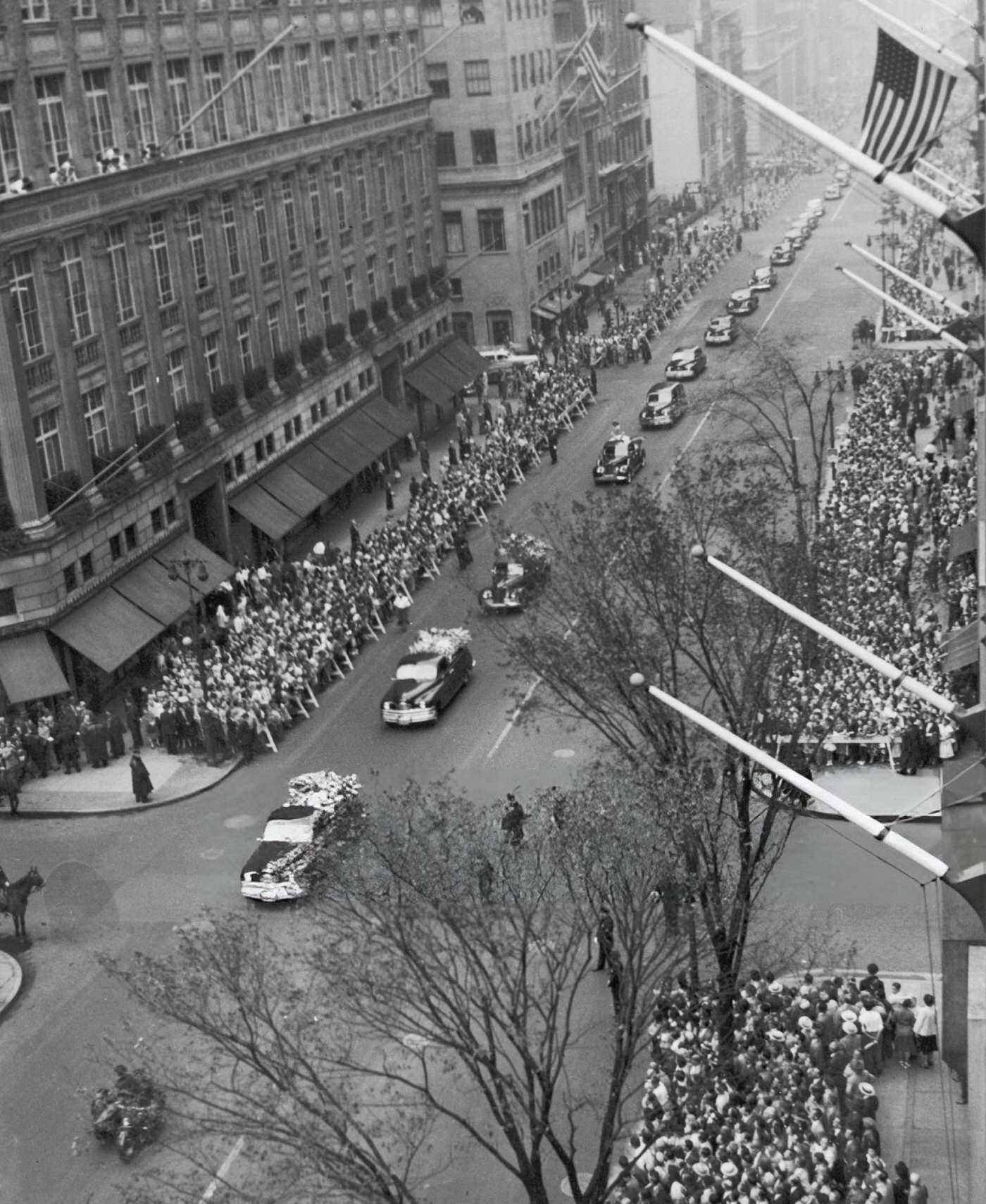 Babe Ruth'S Funeral Morocade On Fifth Avenue, 1948.