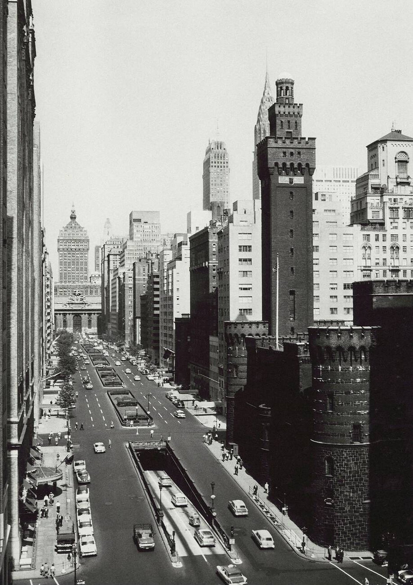 Park Avenue At East 33Rd Street Looking North To Grand Central Terminal And Helmsley Building, New York City, September 1958.