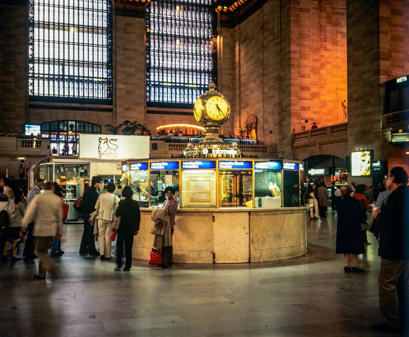 Grand Central Terminal Train Station, Main Concourse, Subway And City Bus Information Booth, Manhattan, New York, 1980S.