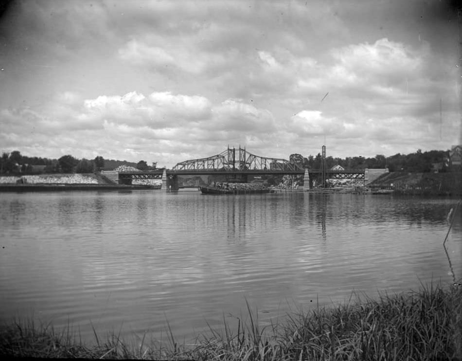 Eighth Avenue Bridge, Harlem River.