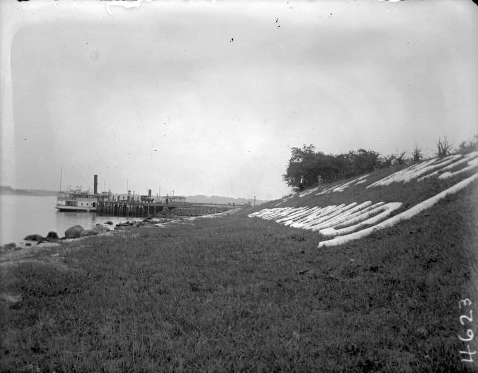 Dock, Hart Island, Bronx, 1913.