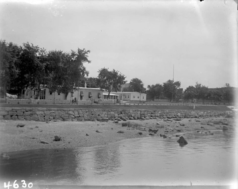 Cottage, Hart Island, Bronx, 1913.