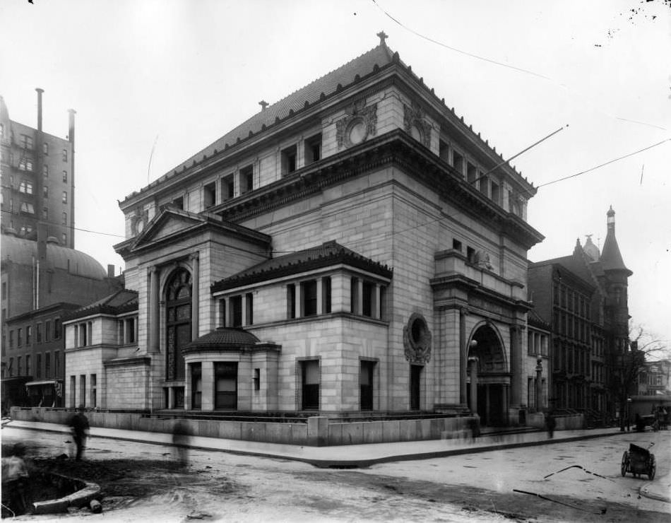 Brooklyn: Brooklyn Savings Bank, Pierrepont Street At Clinton Street, Ca. 1910.