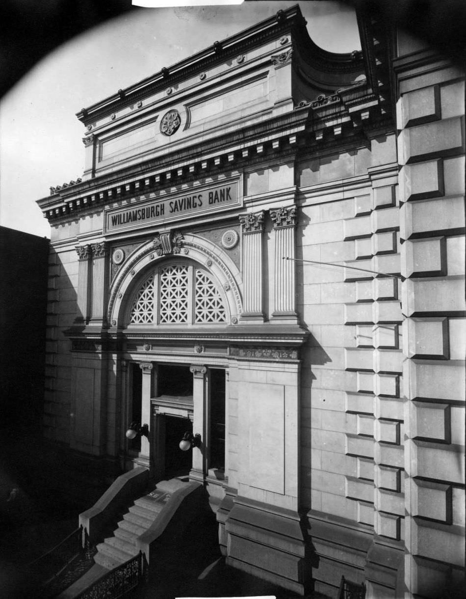 Brooklyn: Williamsburgh Savings Bank.