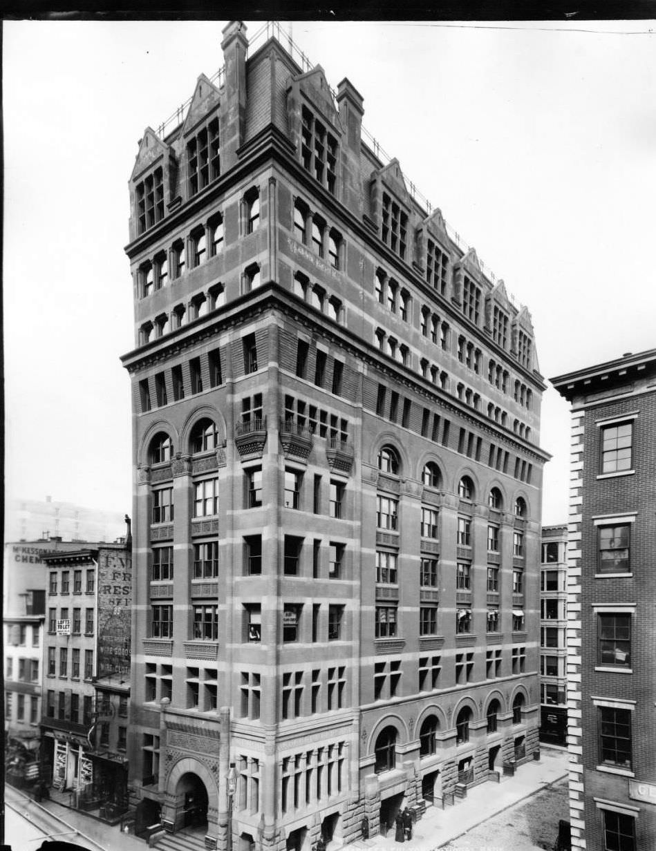 Manhattan: Market &Amp;Amp; Fulton National Bank, 81 Fulton Street, 1898.
