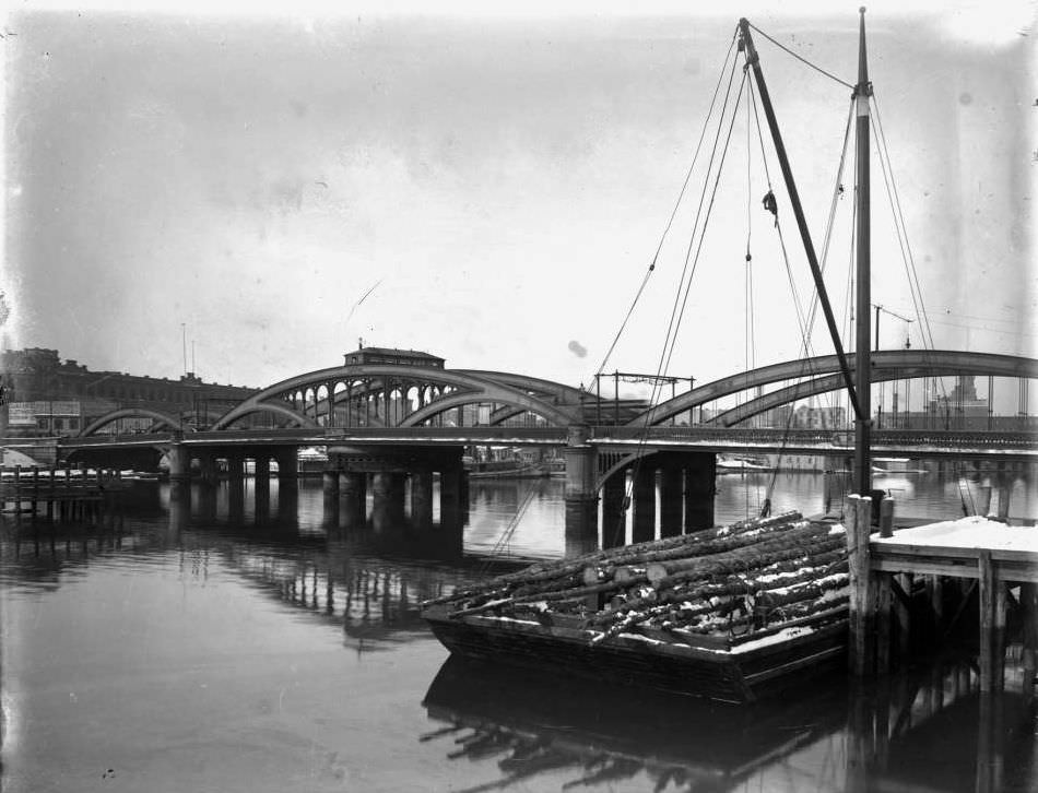 View Of The Harlem Bridge, New York City, 1910S.