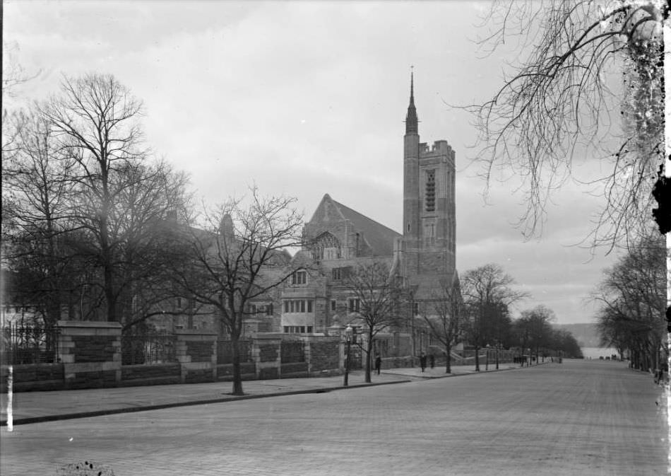 The Church Of The Intercession, On The Southeast Corner Of W. 155Th Street And Broadway, New York City, 1913.