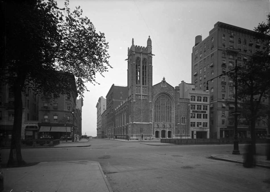 The Broadway Presbyterian Church, Broadway And 114Th Street, New York City, 1913.