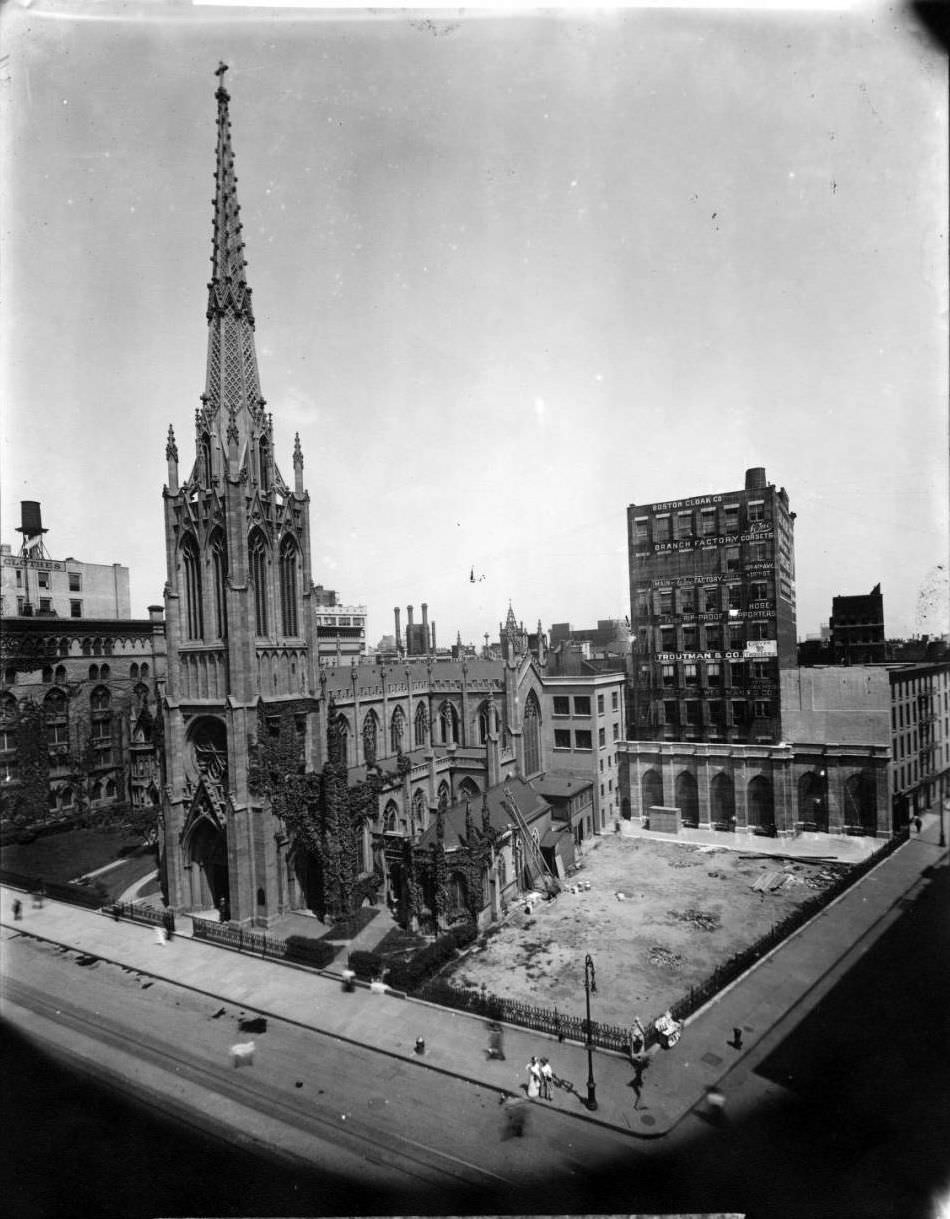 Grace Church, Broadway And 10Th Street.