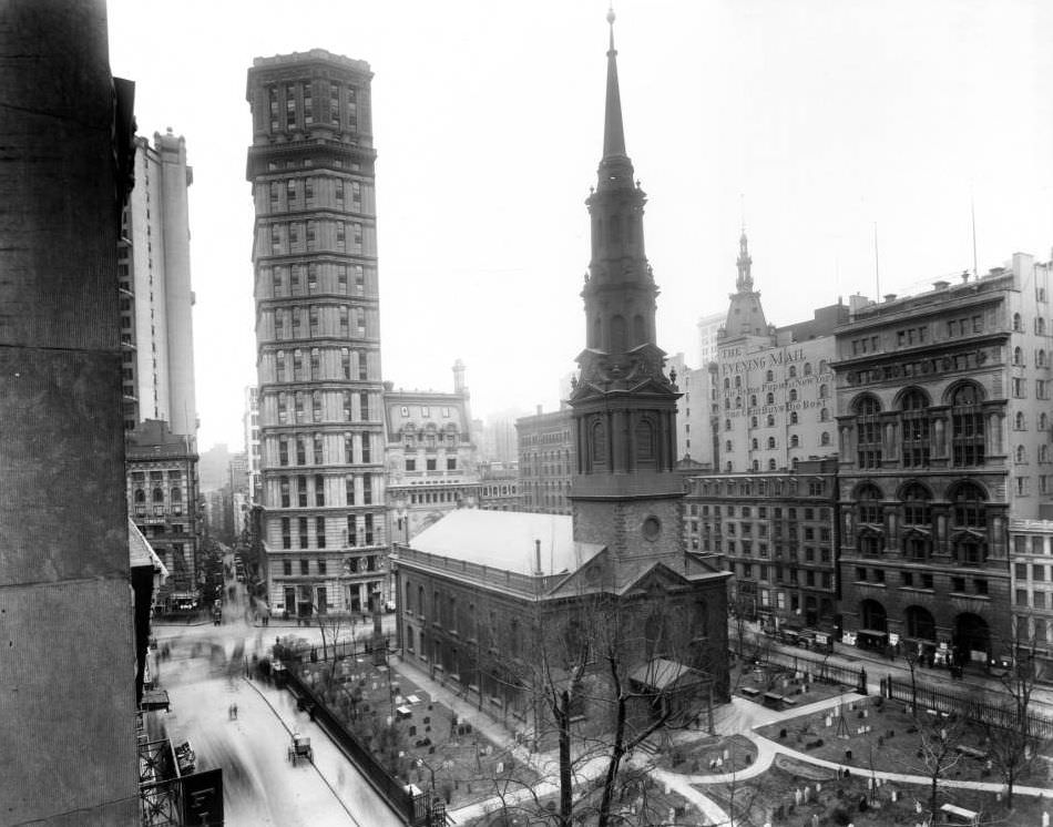 St. Paul'S Chapel And Churchyard Cemetery, Looking Southwest From Vesey Street.