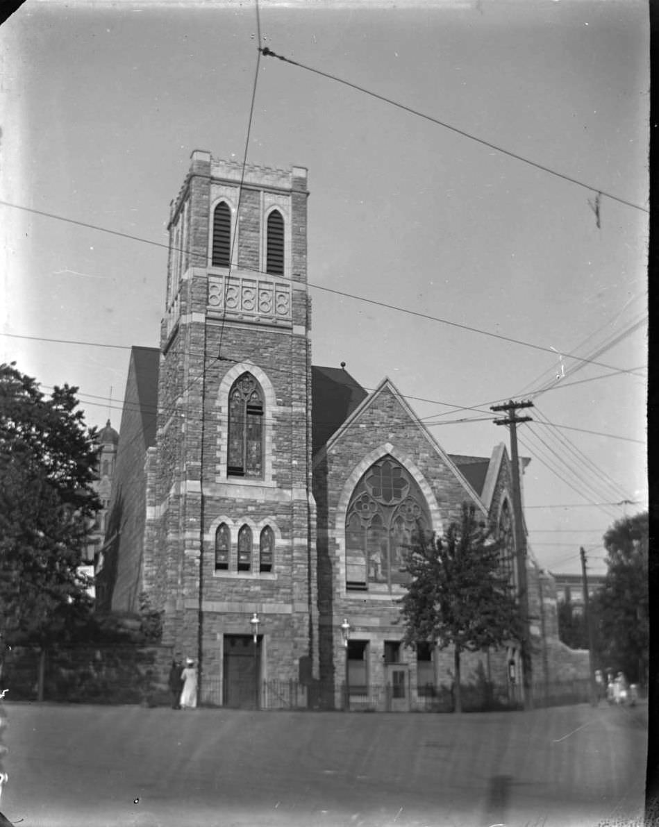 Tremont Baptist Church On Tremont Avenue, Bronx, 1900S.