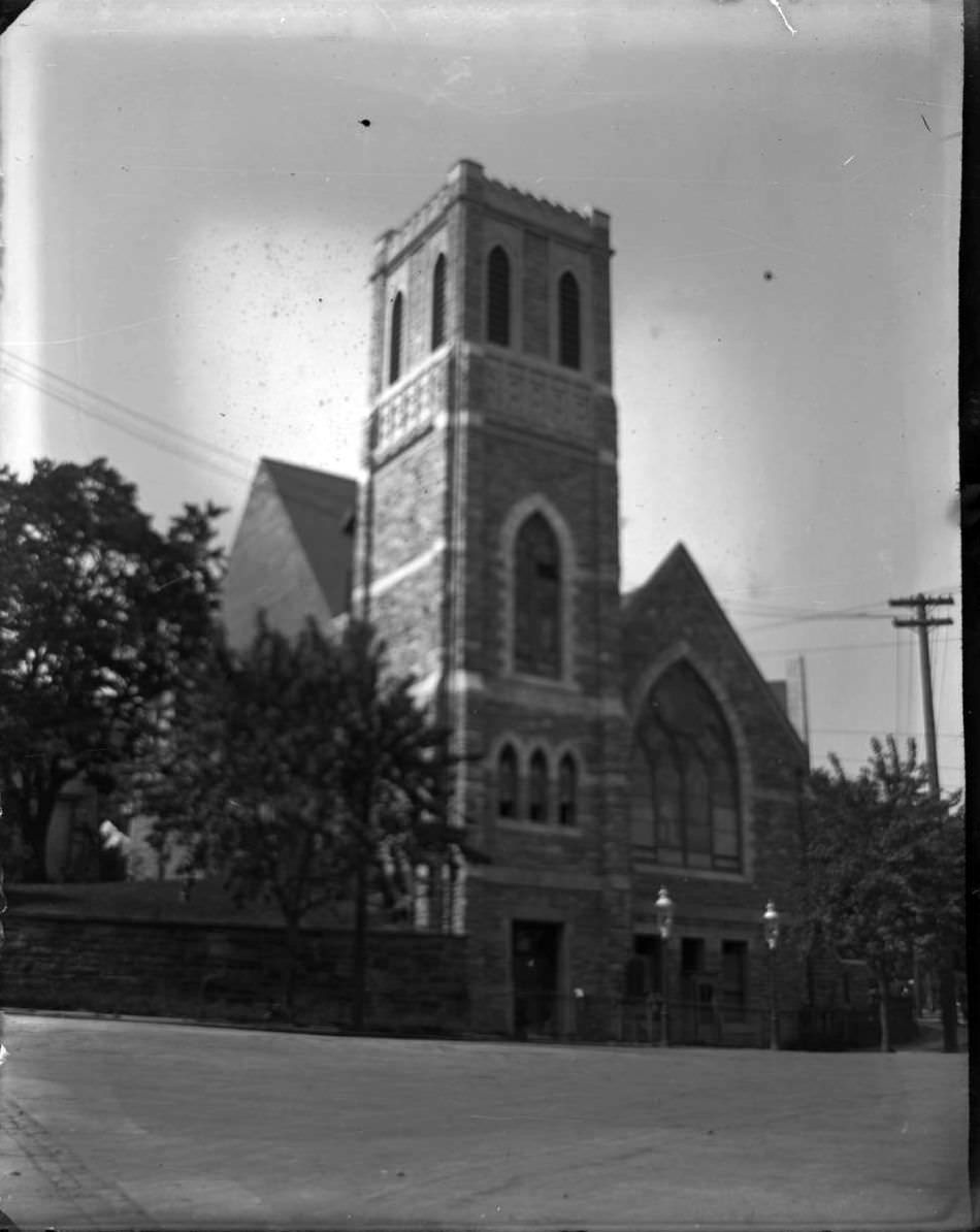 Tremont Baptist Church On Tremont Avenue, Bronx, 1900S.
