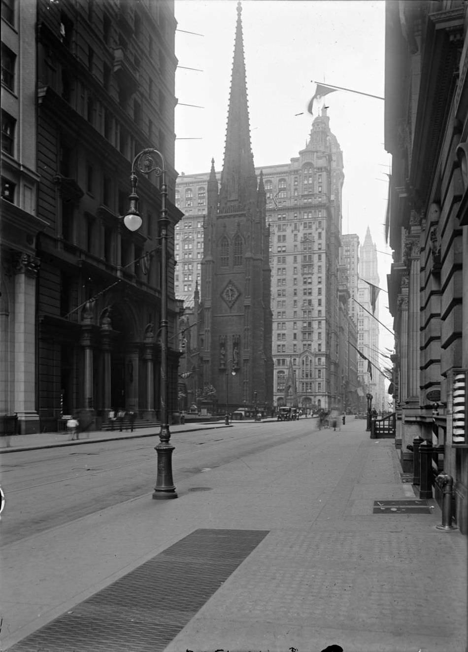 Broadway Looking North Past Trinity Church, New York City, 1900S.