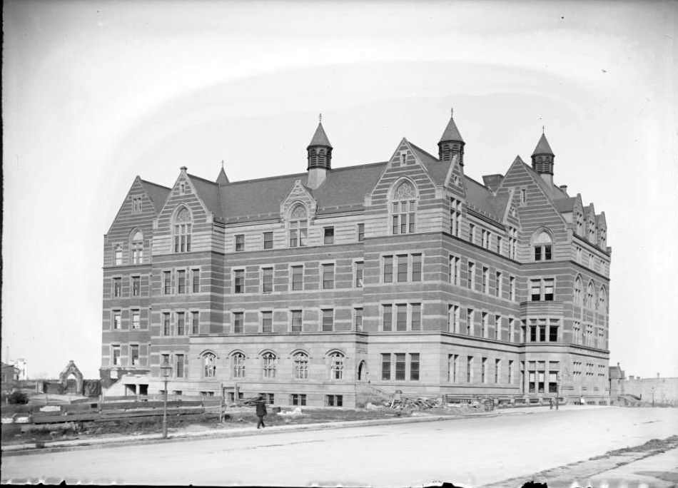 Teacher'S College, W. 120Th Street And Broadway, 1897.