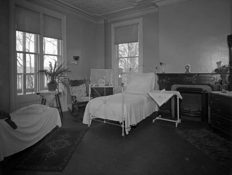 A Private Room, Seton Hospital, Nazarene Branch, Spuyten Duyvil, Bronx, 1917.